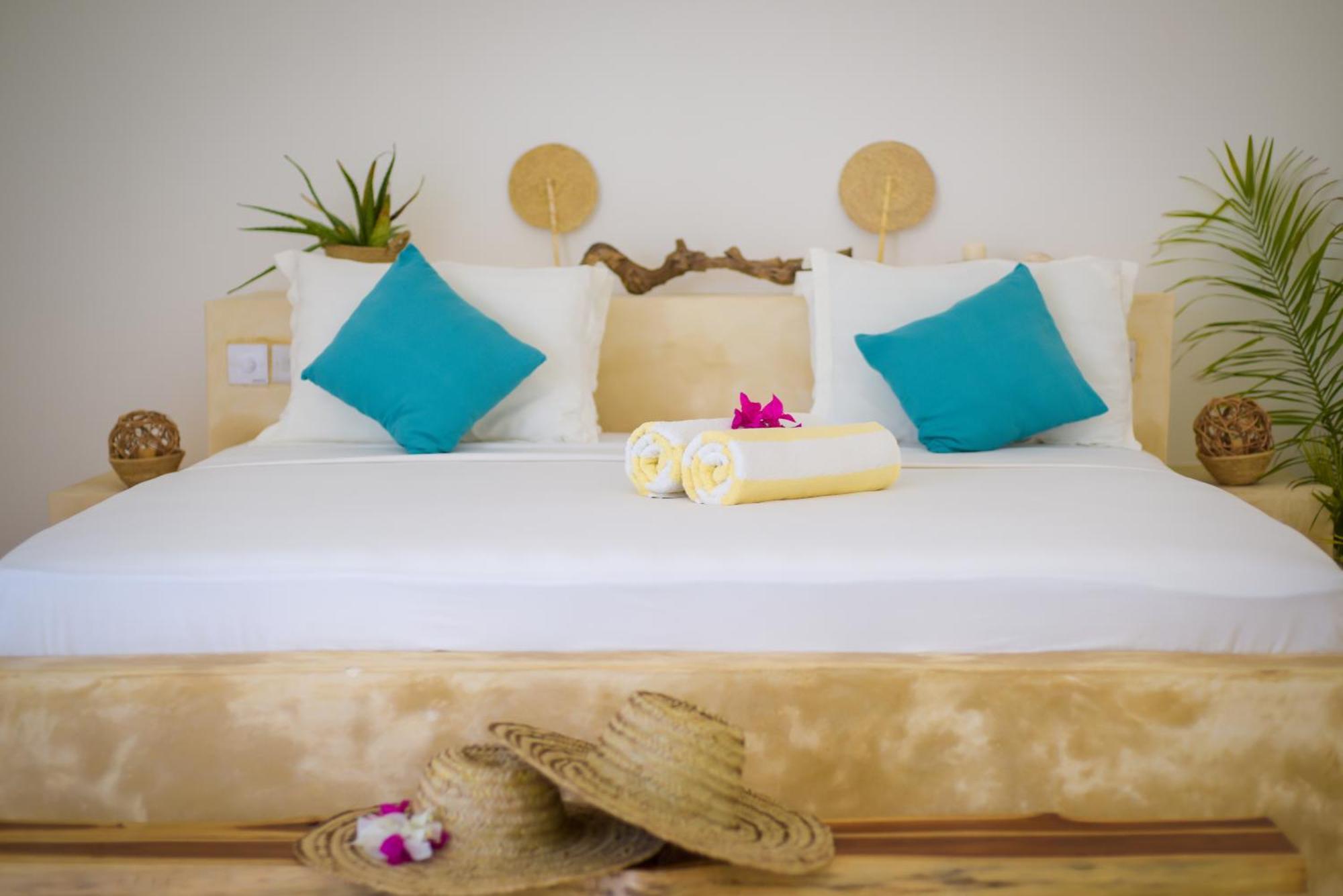 גאמביאני Aquamarina Hotel מראה חיצוני תמונה