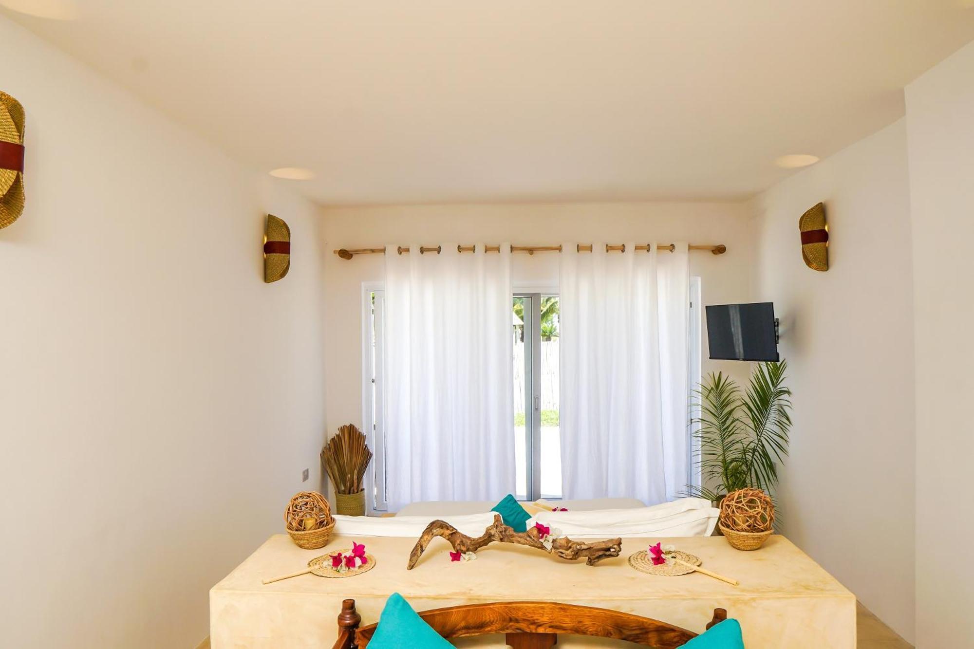גאמביאני Aquamarina Hotel מראה חיצוני תמונה