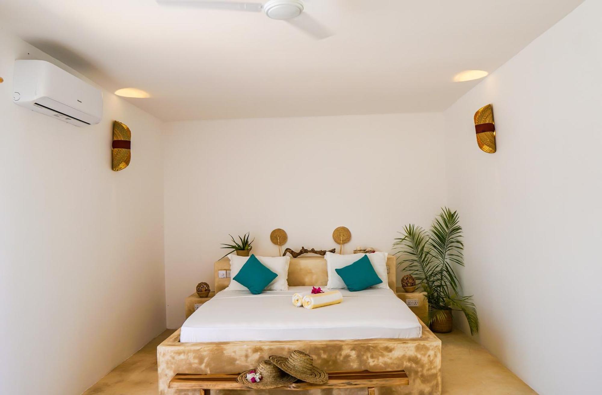 גאמביאני Aquamarina Hotel מראה חיצוני תמונה