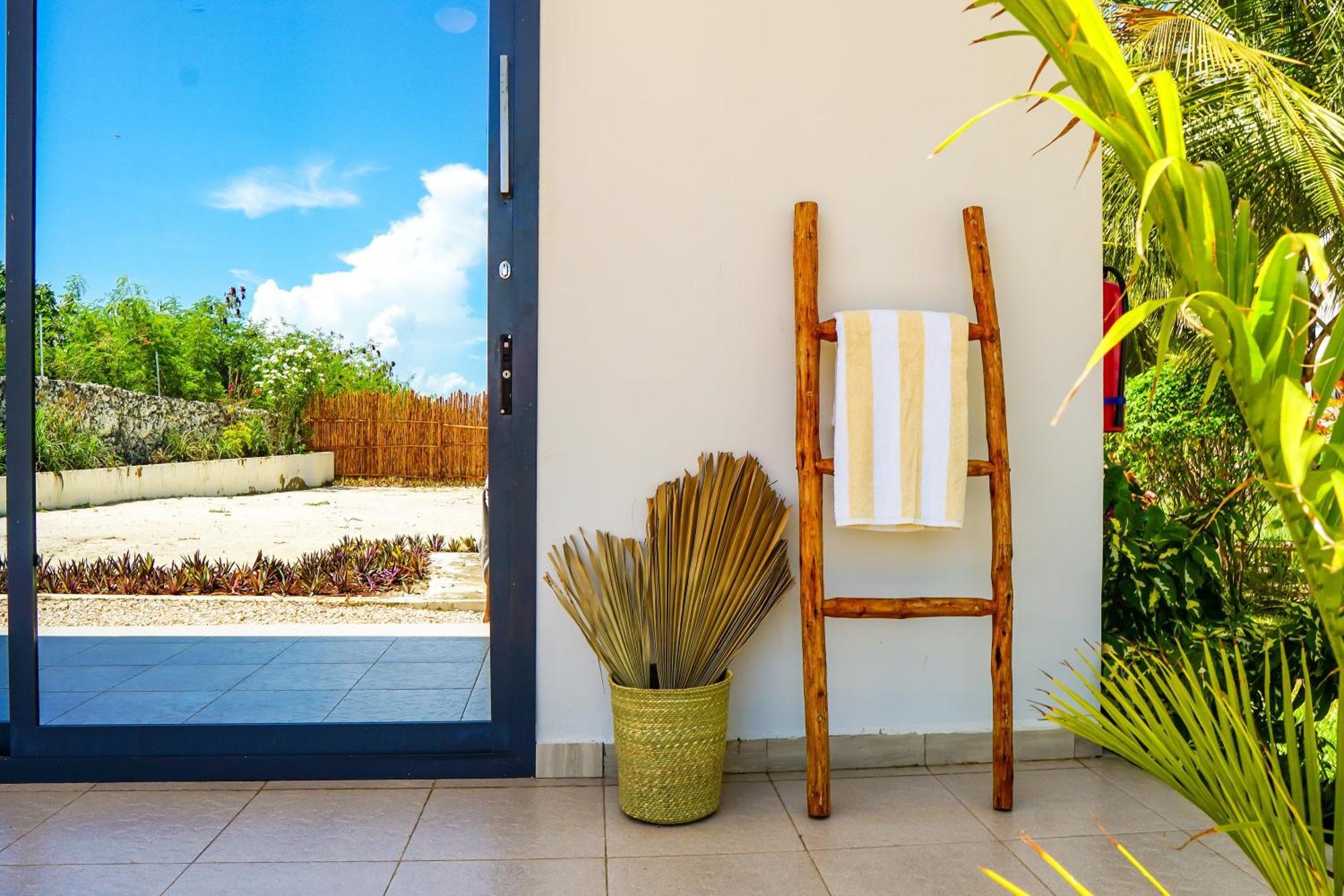 גאמביאני Aquamarina Hotel מראה חיצוני תמונה