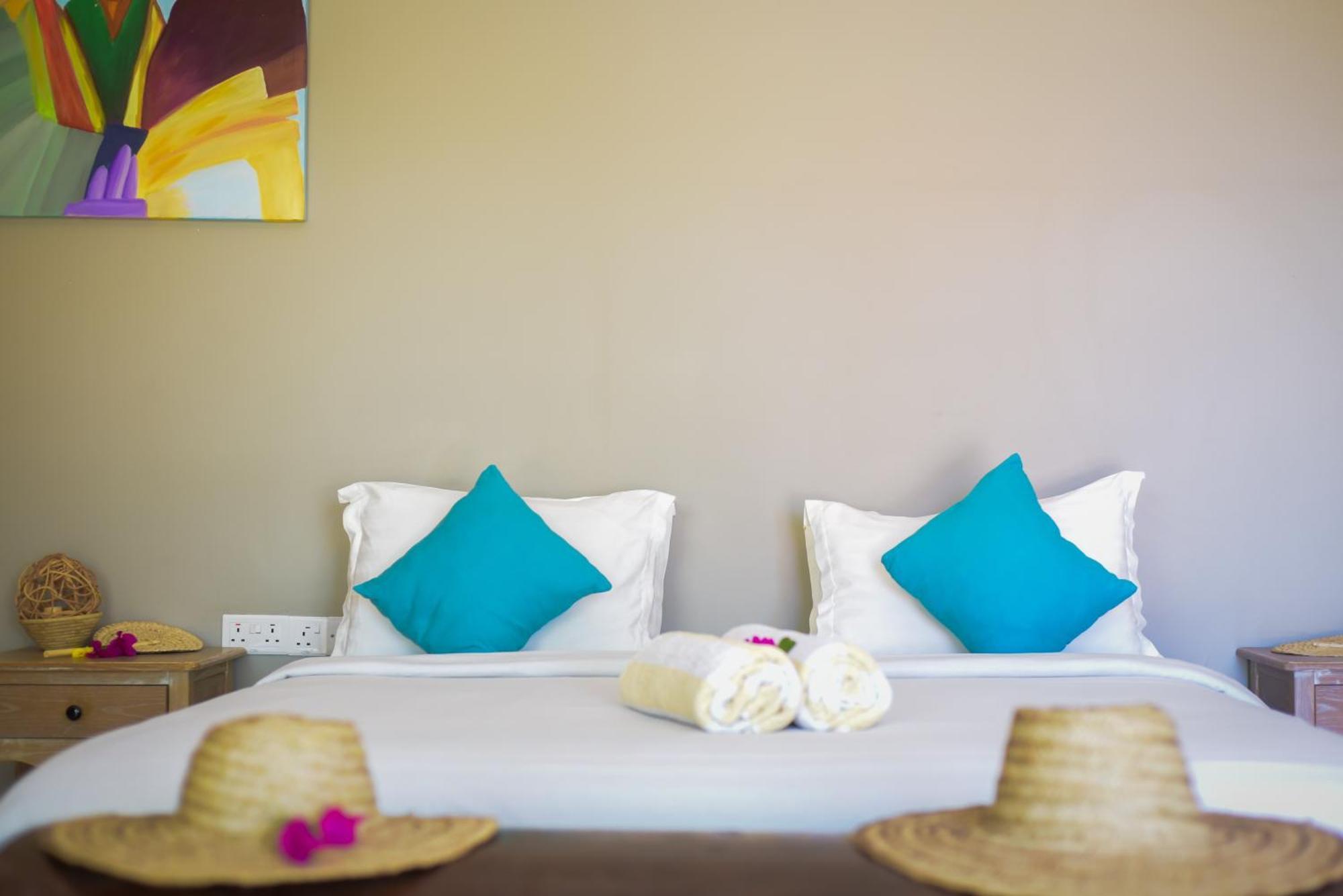 גאמביאני Aquamarina Hotel מראה חיצוני תמונה